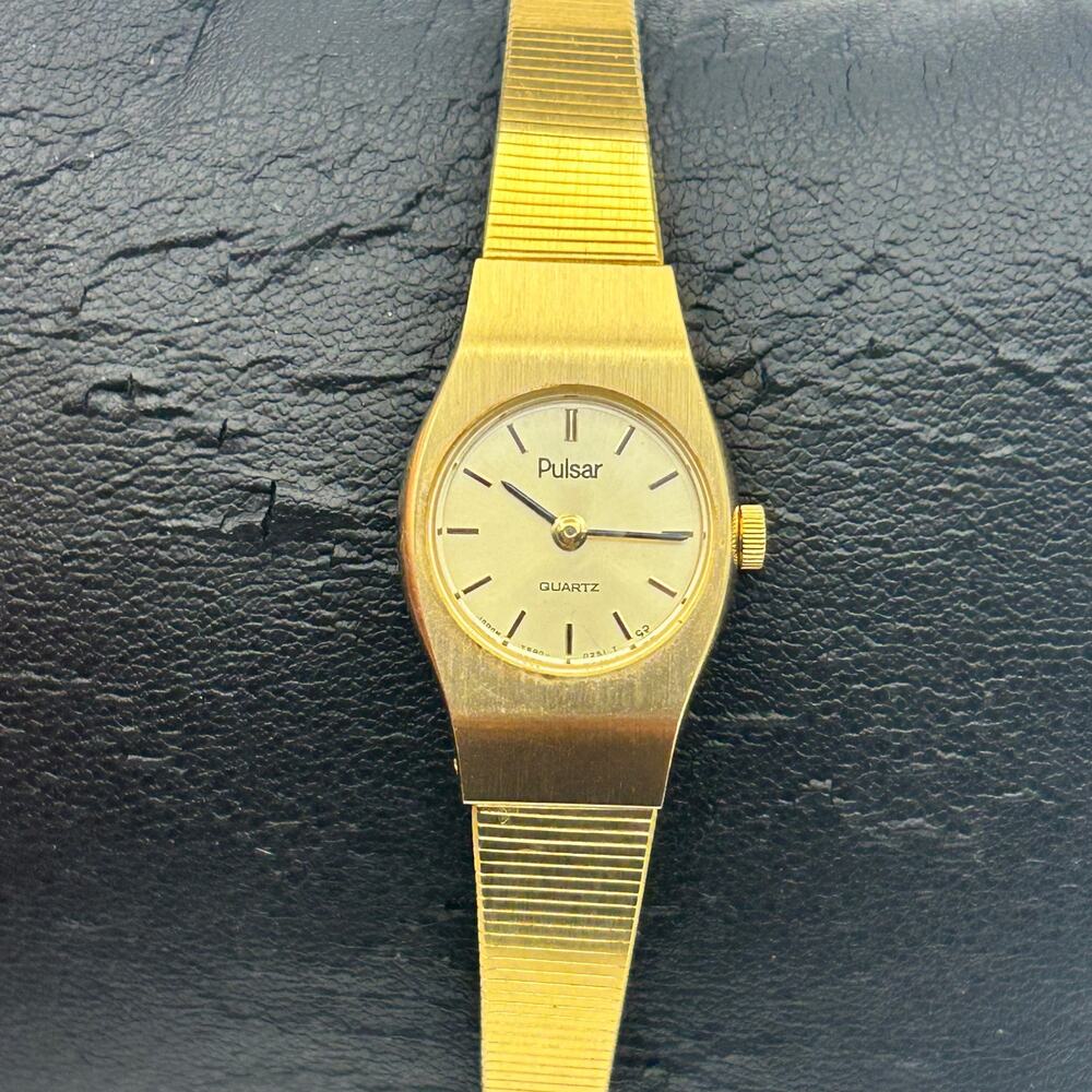 Vintage Pulsar Gold Tone Stainless Steel Women’s Watch Working New Battery